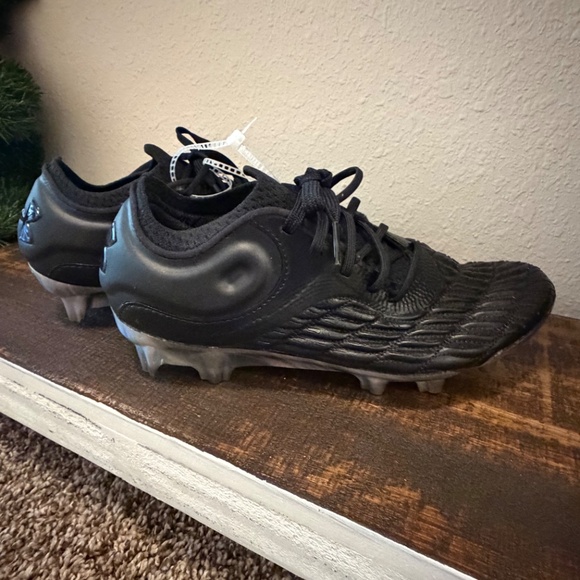 Women UA Magnetico Elite 3 FG Soccer Cleats Black, Sz 6, NEW, MSRP $225 - Picture 5 of 8